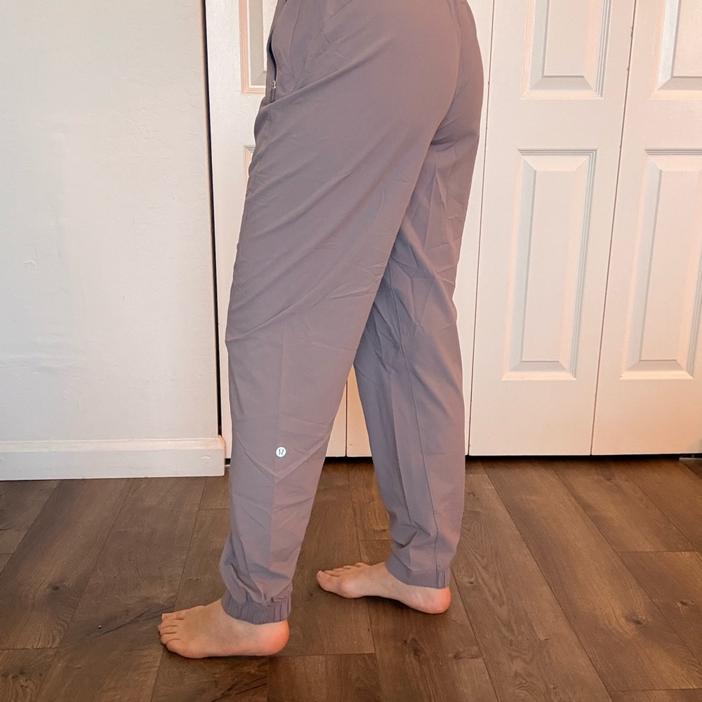 Lululemon Women's Casual Lilac Joggers